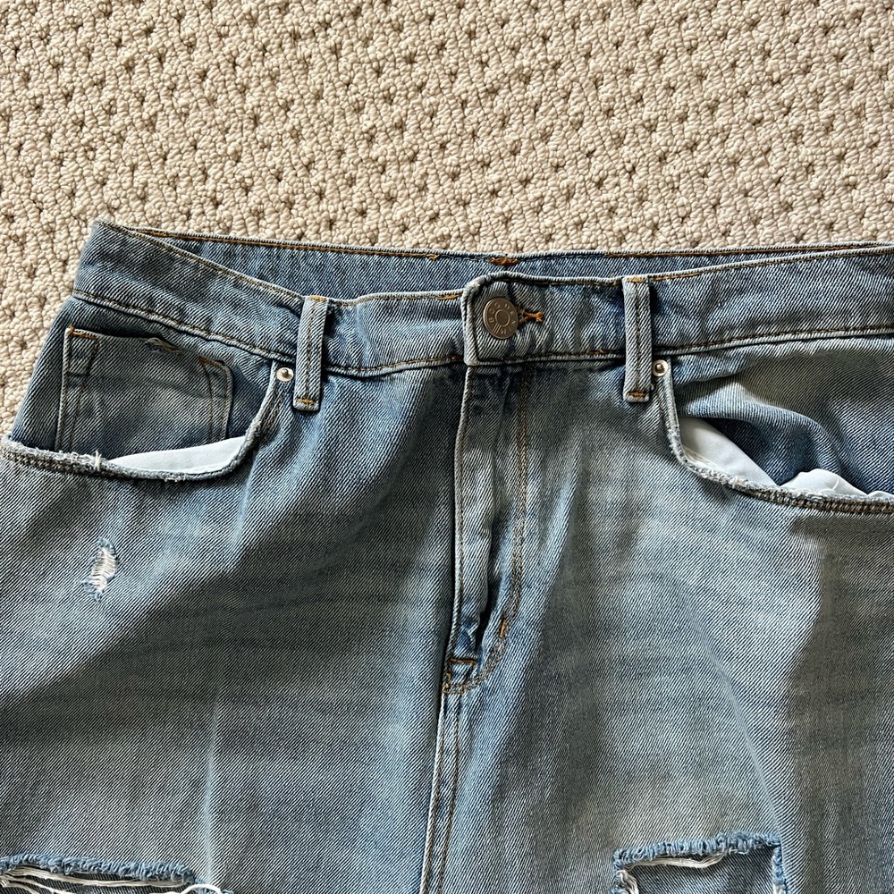 Urban outfitters ripped jeans (baggy)